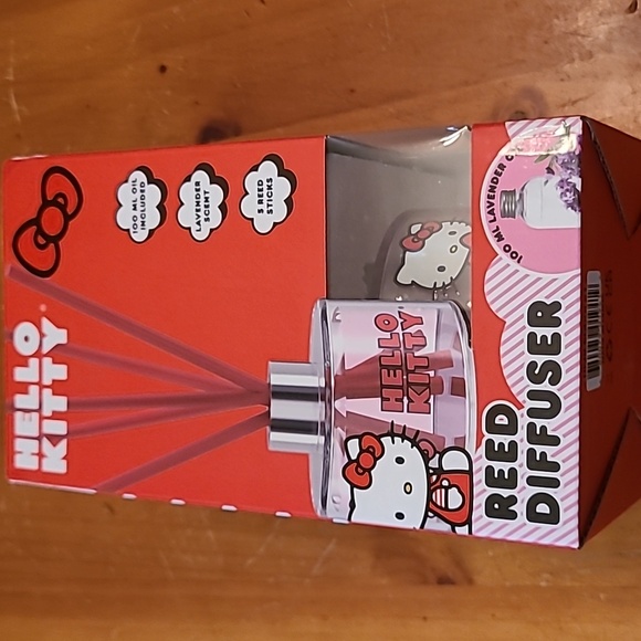 Hello Kitty reed diffuser - Picture 1 of 7